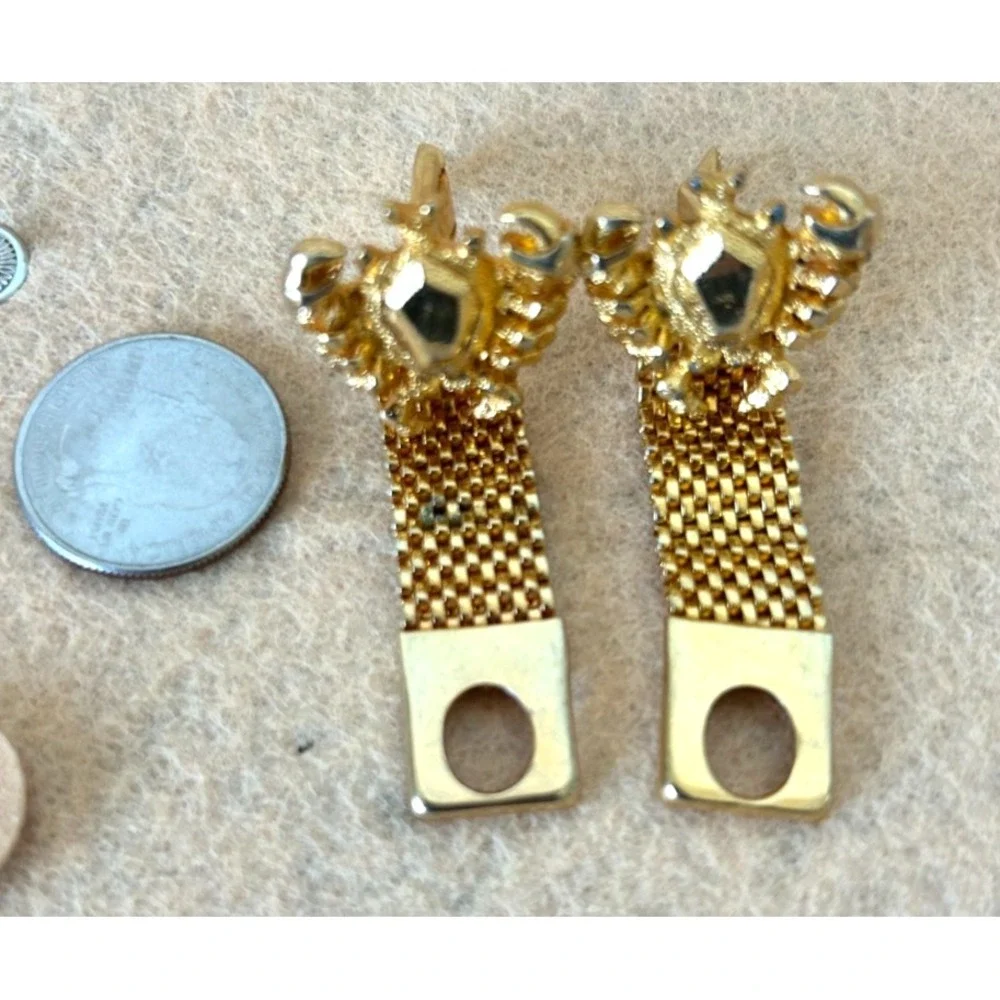 70s Mens Mesh Wrap Cufflinks Ornate Retro Crab Design Gold Tone Metal VGUC